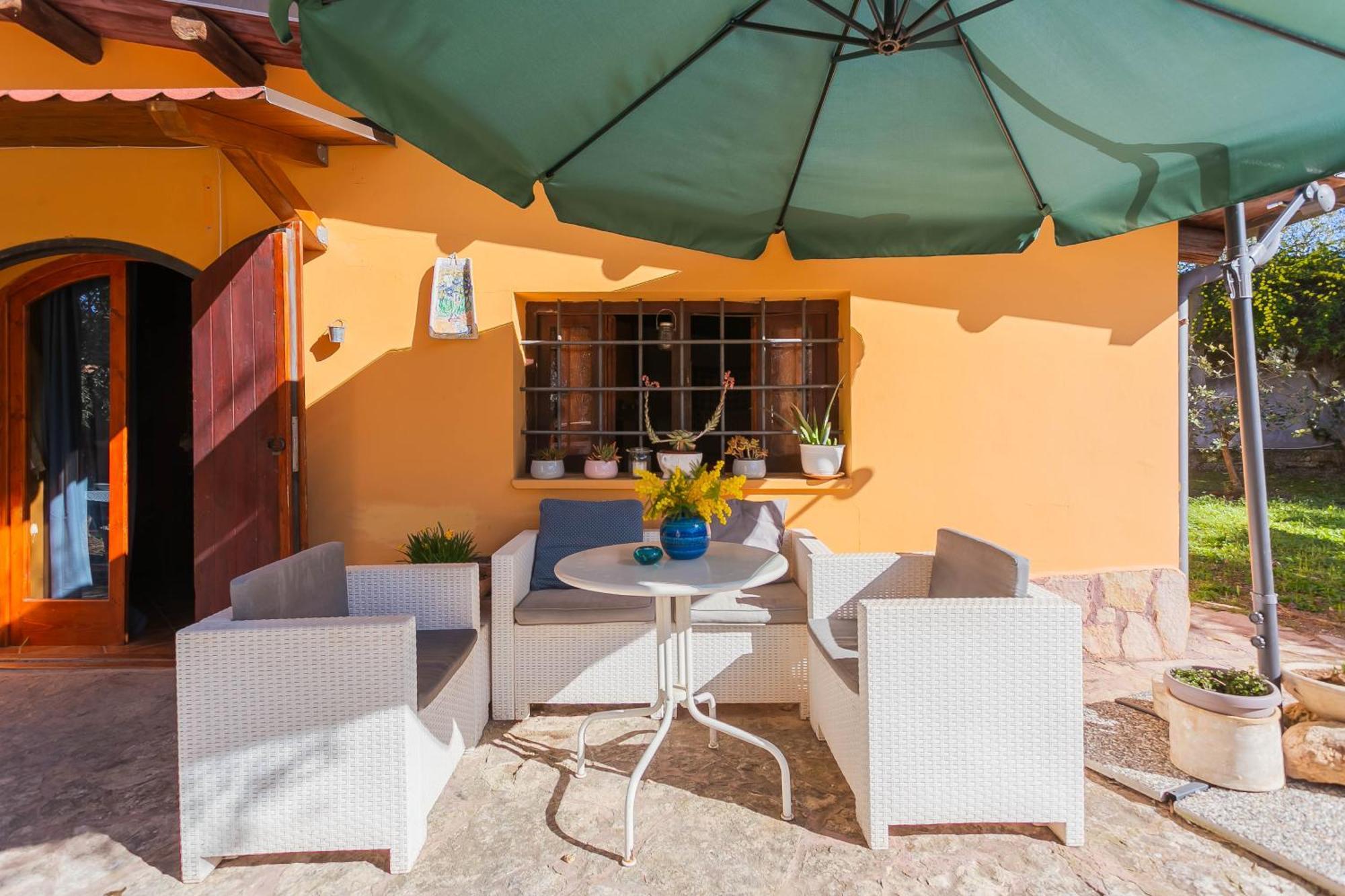 Aspromonte Yellow House Bitonto Exterior photo